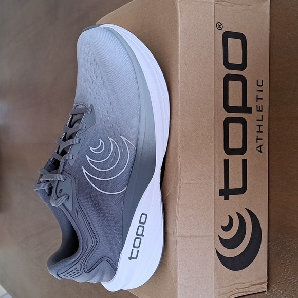 Topo Shoes - Topo Athletic Phantom 4 Running Shoe - Color: Grey / Grey - Size: Women 8.5